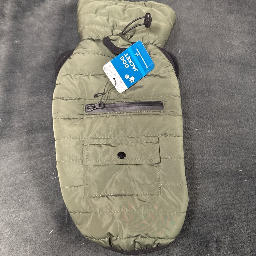 SOLD ‼️ NWT Dog jacket